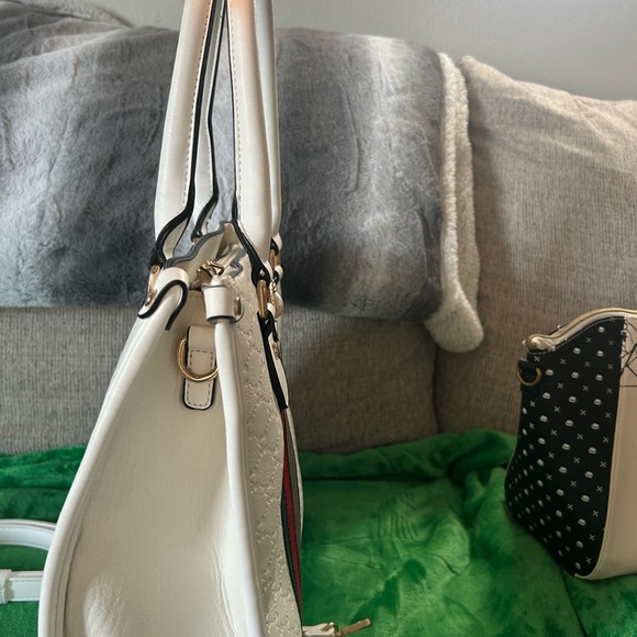 Queen Bee 🐝 Satchel NWOT - Picture 6 of 12